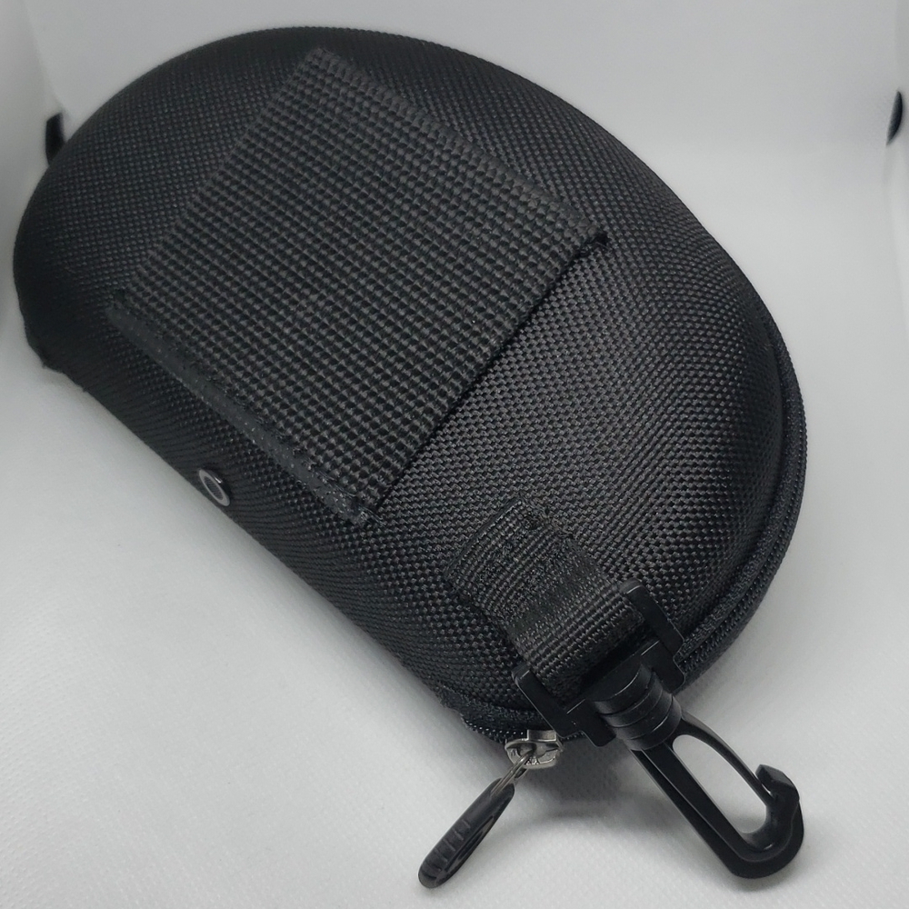 Oakley black canvas with zip sunglasses case - Picture 2 of 3